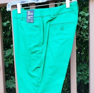 7th Avenue Green Capris